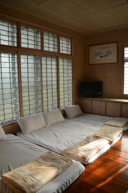Kaohsiung Meinong Rabbit Paul Homestay B&B Mei-nung Habitación foto