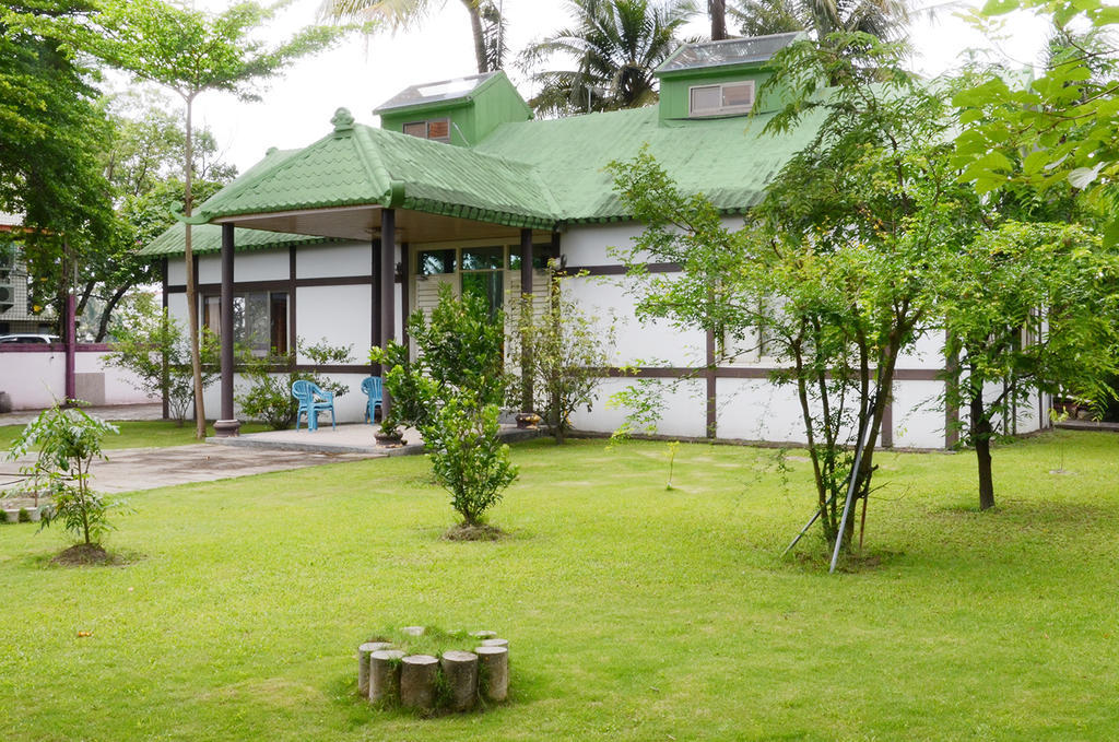 Kaohsiung Meinong Rabbit Paul Homestay B&B Mei-nung Exterior foto
