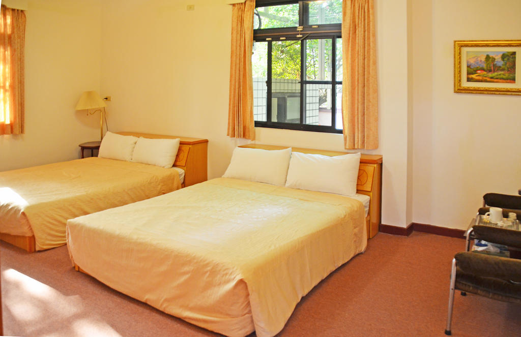 Kaohsiung Meinong Rabbit Paul Homestay B&B Mei-nung Habitación foto